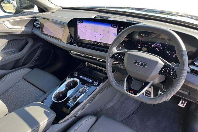 Audi A6 Saloon Photo 6