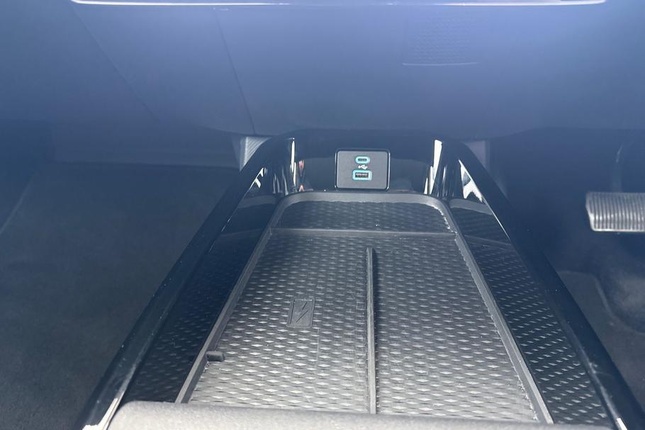 Used Ford MUSTANG MACH-E YM71GXH 26