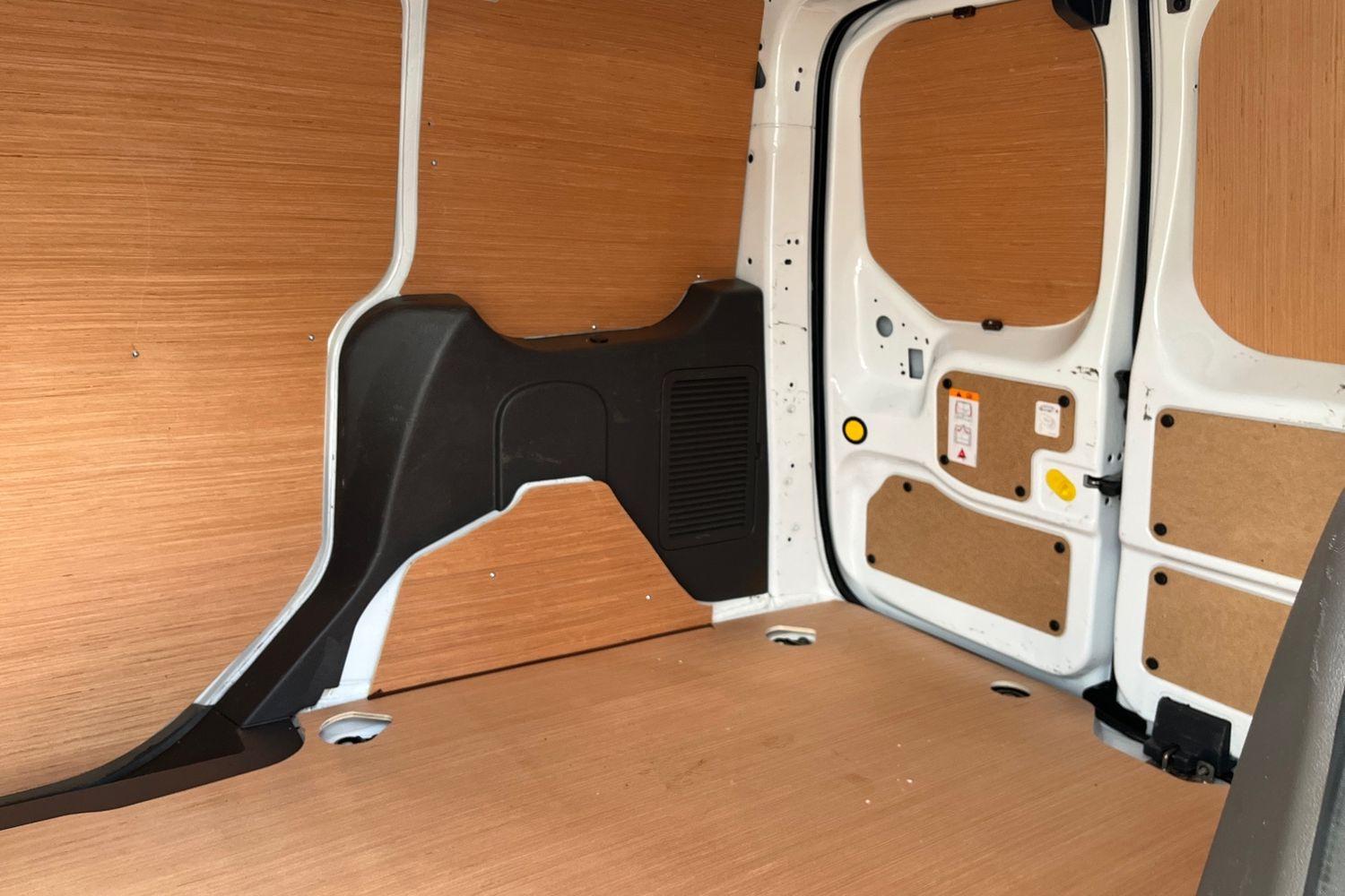 Ford TRANSIT CONNECT Photo 4