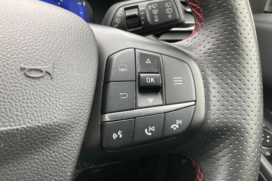 Ford KUGA Photo autoimg-c378fbdd90cf23e18520c65701780d0b1275c6e6.jpg