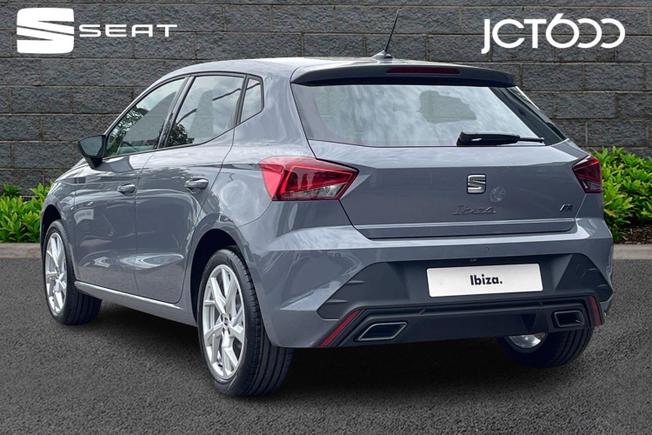 SEAT Ibiza Photo 3