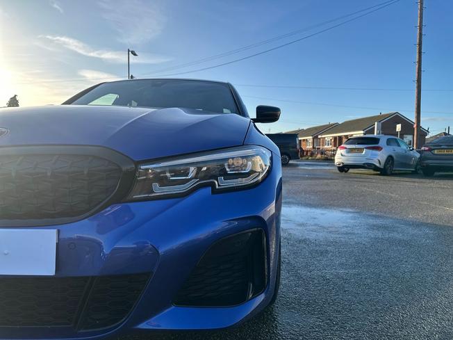 BMW 3 Series Photo 23