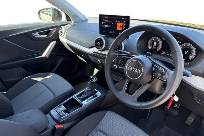 AUDI Q2 Photo 6
