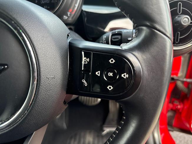 MINI Hatch Photo 17