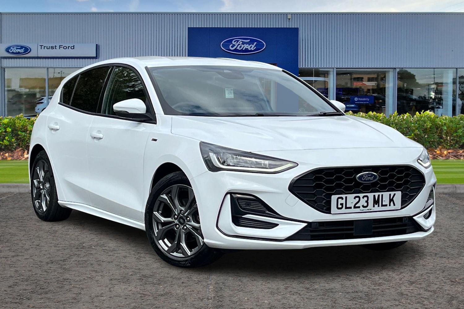 Ford FOCUS Photo 0