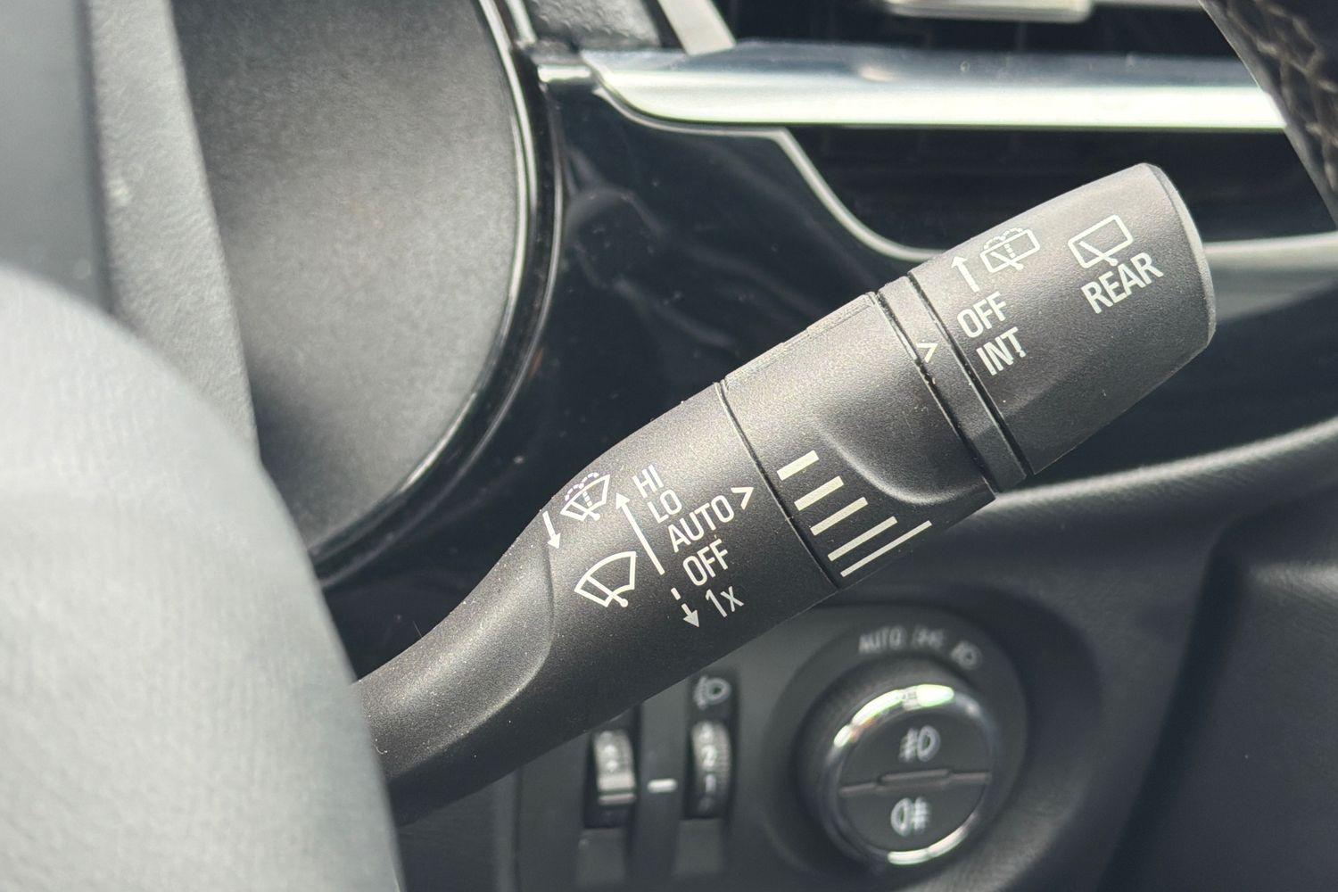 Vauxhall CORSA Photo 14