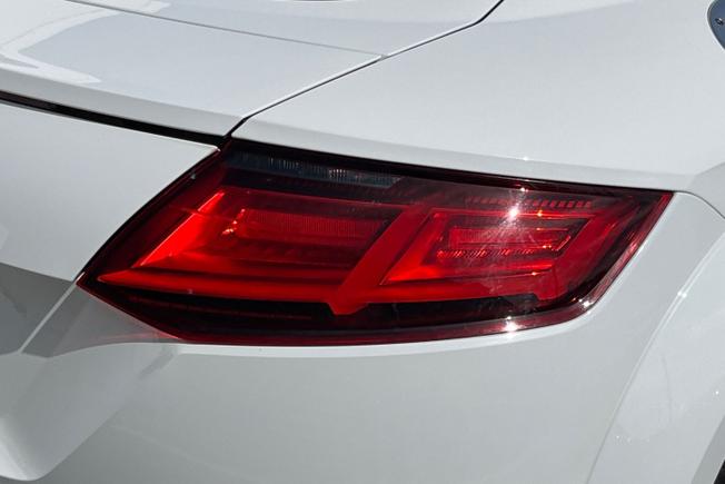 AUDI TT Photo 18