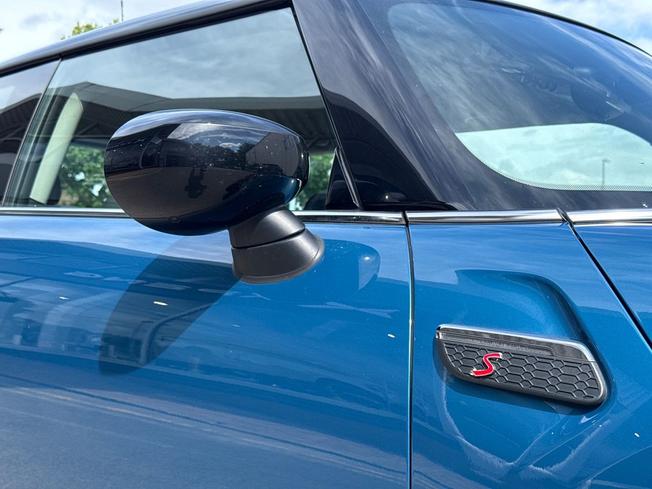 MINI Hatch Photo 20