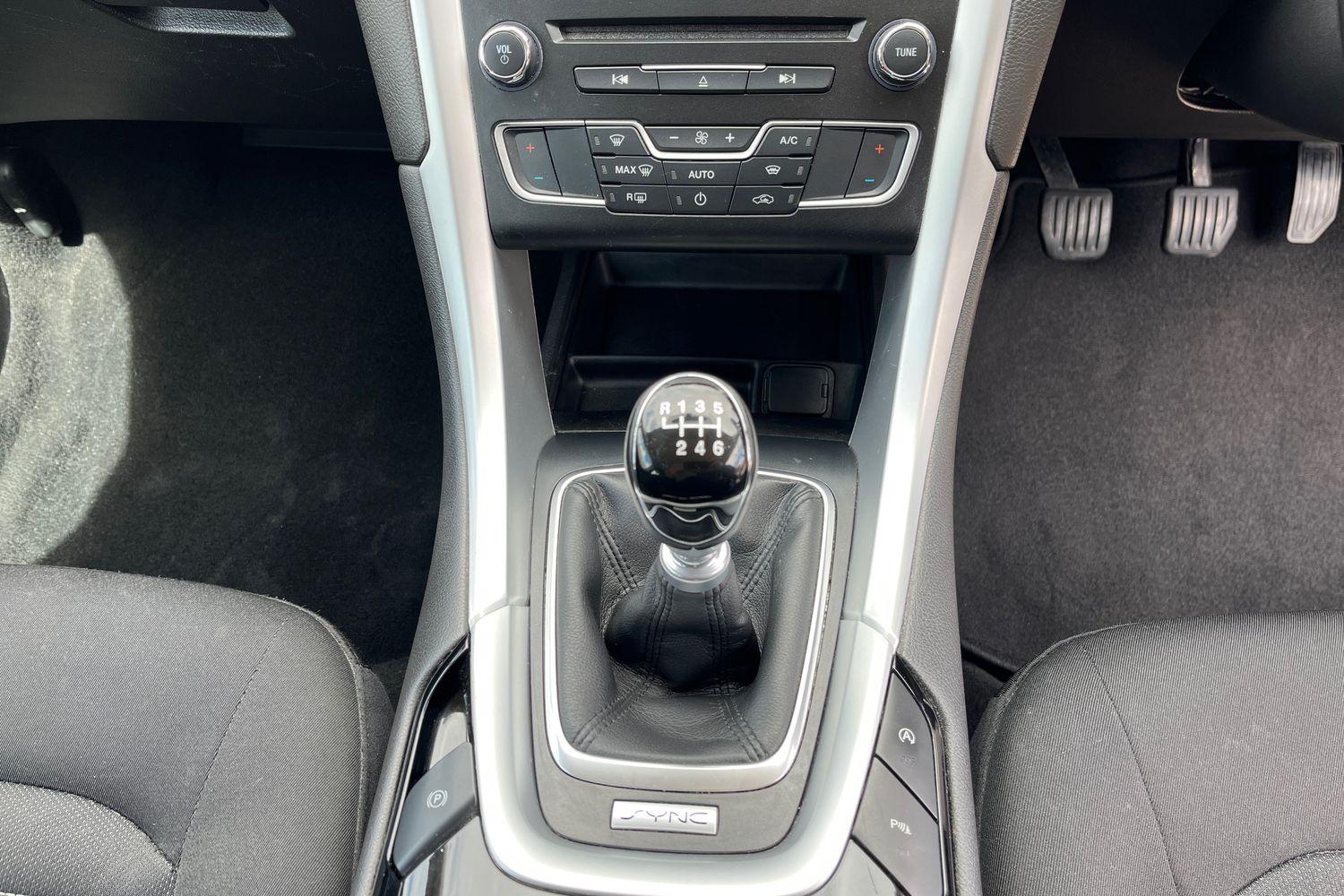 Ford MONDEO Photo 29