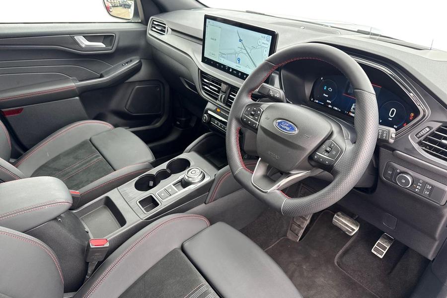 Ford Kuga Photo autoimg-c39b0b4223b32b7b4607ca4a348b10bc4ed31007.jpg