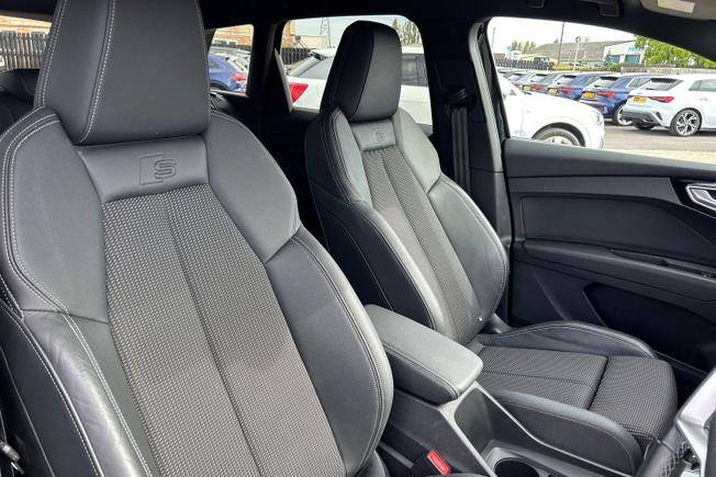 Audi Q4 E-Tron Photo 37