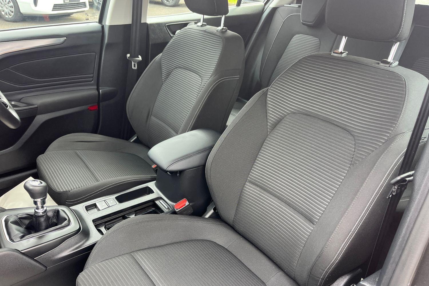 Ford Ford Focus Hatchback 1.0 EcoBoost Hybrid mHEV Titanium 5dr Photo 18
