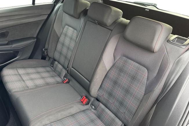 VOLKSWAGEN Golf Photo 9