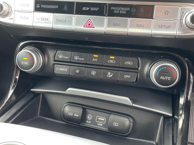Kia Stinger Photo 33