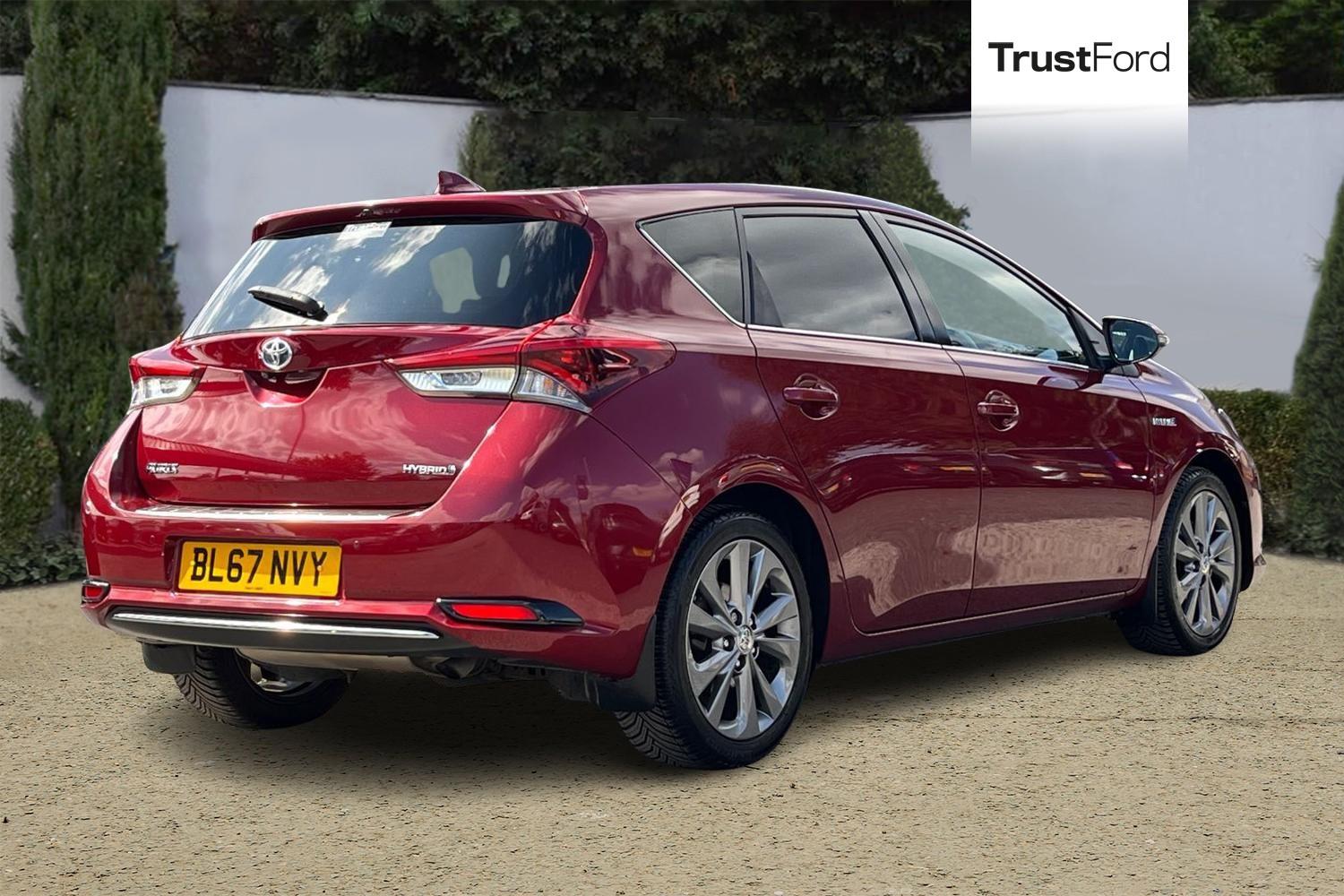 Toyota Auris Photo 3