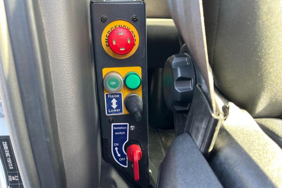 Used Ford TRANSIT WR25SWO 15