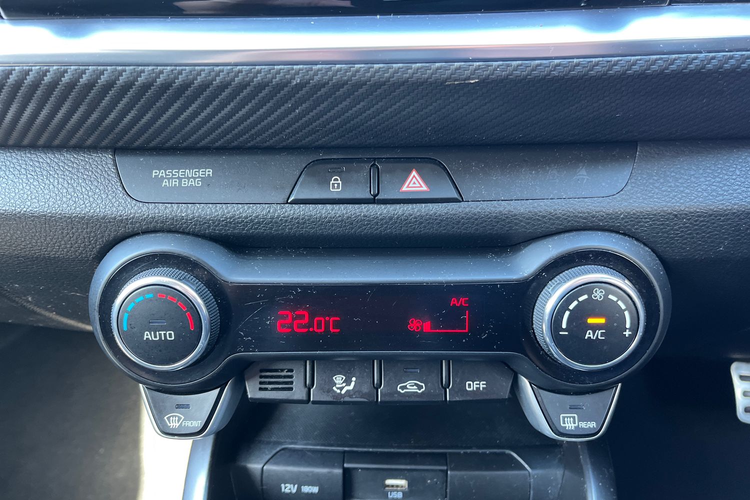 Kia STONIC Photo 35