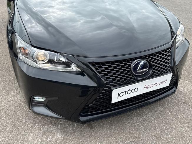 Lexus CT Photo 32