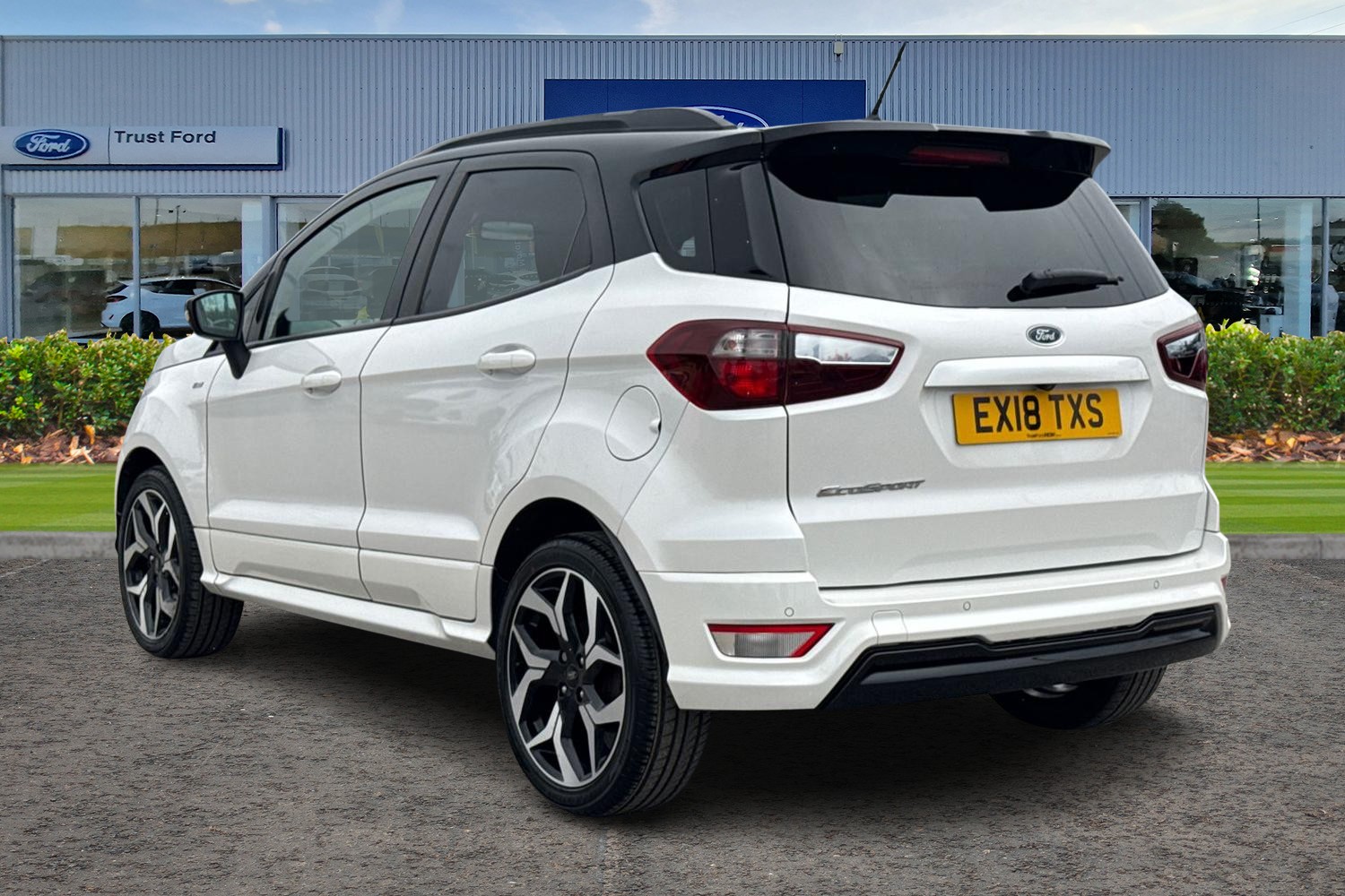 Ford ECOSPORT Photo 1