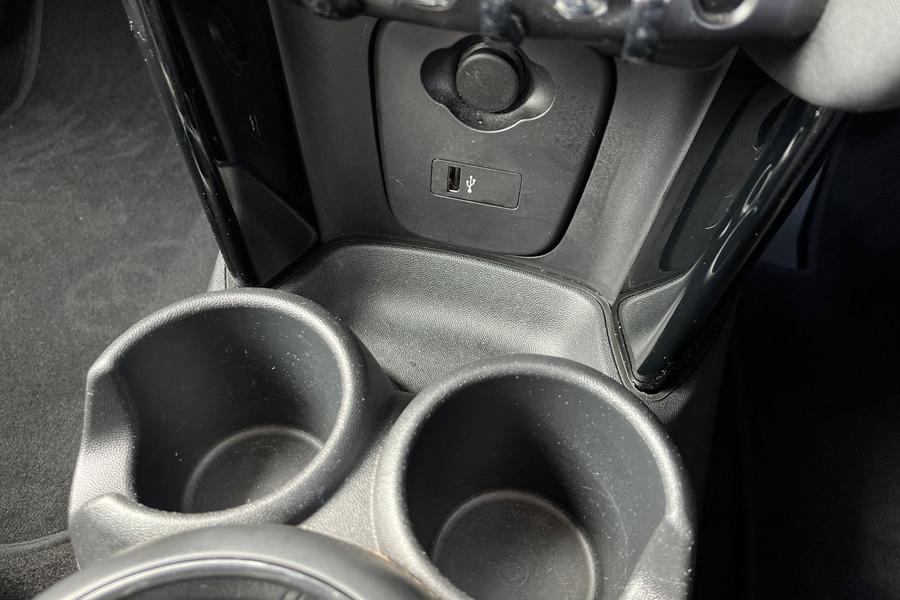 MINI Hatch Photo autoimg-c3ad85bd995716269543372379d8a02da2959bc7.jpg
