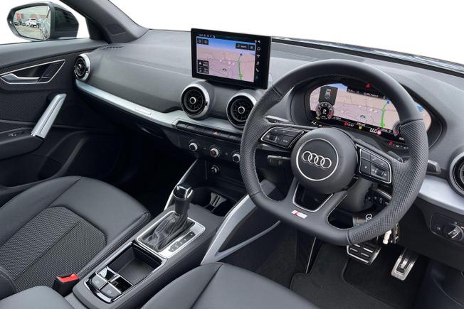 AUDI Q2 Photo 6