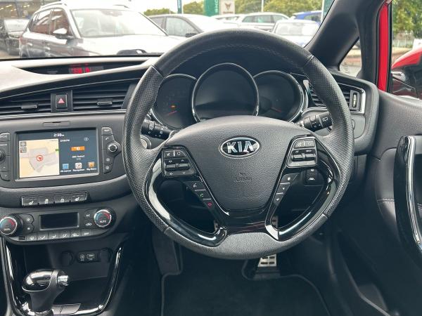 Kia Ceed Photo autoimg-c3b07394fa28c9b00f6b7f7ff7ba0a50b0a43740.jpg