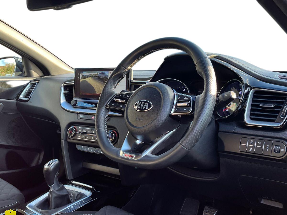 Kia ProCeed Photo 19