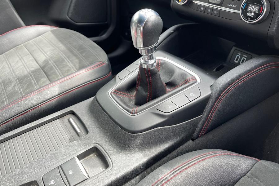 Ford KUGA Photo autoimg-c3b4c5e9d4b745c40ba505223602d36f27e003ba.jpg