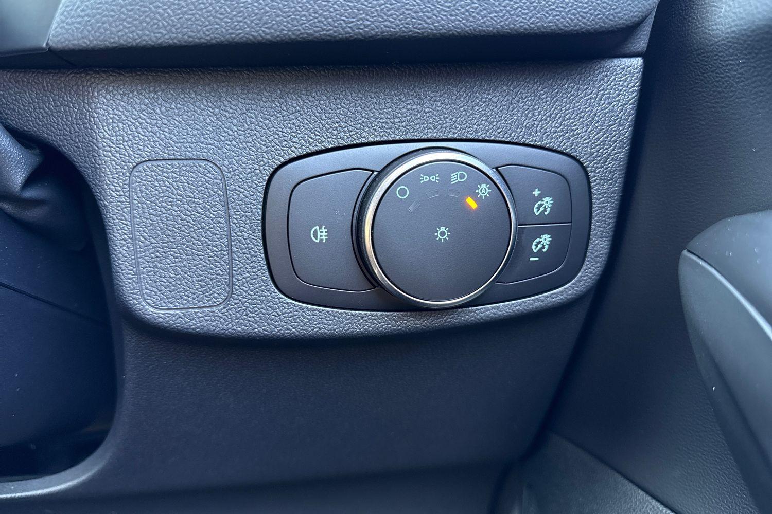 Ford FOCUS Photo 32