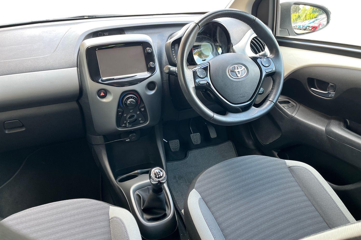 Toyota AYGO Photo 10