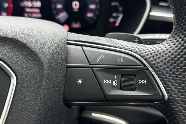 AUDI Q3 Photo 17