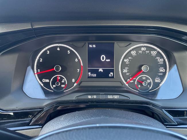VOLKSWAGEN Polo Photo 15