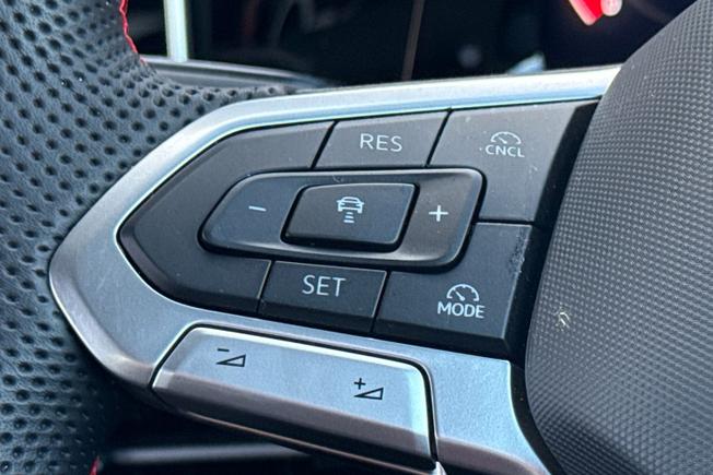 Volkswagen Golf Photo 16