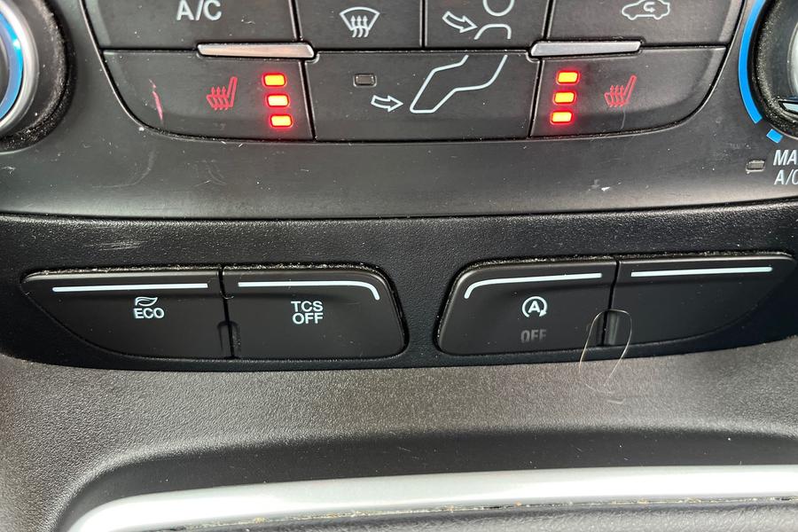 Ford TRANSIT CONNECT Photo autoimg-c3c4b91deb9c30150f9cccdc7a4a1d5fbbbb1987.jpg
