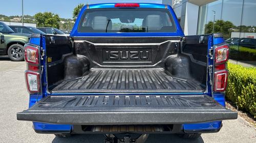 Isuzu D-Max Photo autoimg-c3c61f383e3d78bb74c77cedbdbdb010c5c7a973.jpg