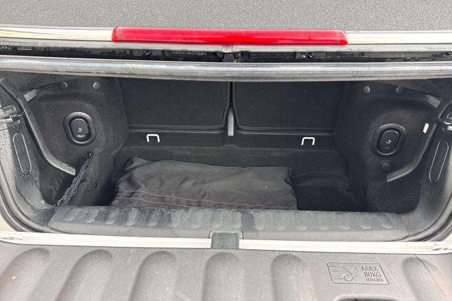 MINI Convertible Photo 12