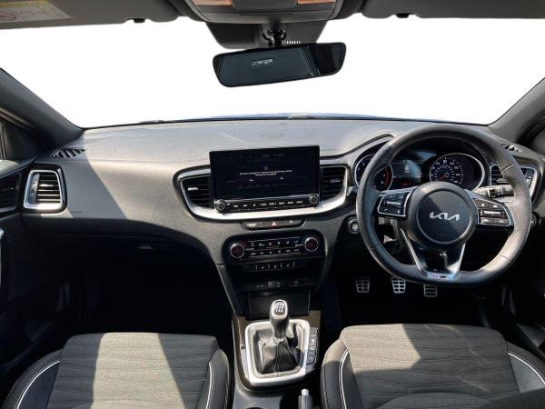 Kia Ceed Photo autoimg-c3c8d65d1c53a58bb48a951cc6860fb455922181.jpg
