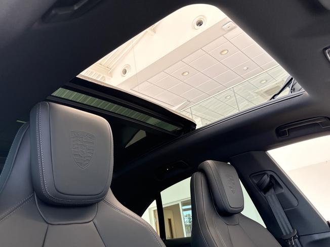 PORSCHE Macan Photo 28
