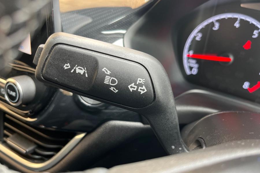 Ford FIESTA Photo autoimg-c3cb6d81b037e6b327f1690ef8f431da555221fc.jpg