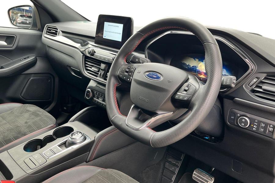 Ford Kuga Photo autoimg-c3cc171dc650b8b405a3c355daa304592ef85a28.jpg