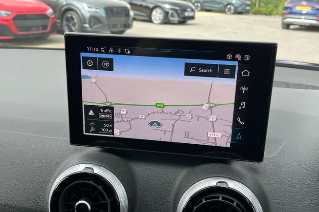 AUDI Q2 Photo 14