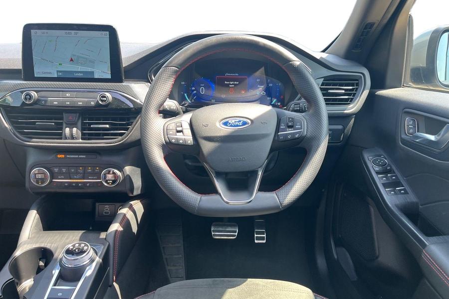 Ford KUGA Photo autoimg-c3d08a1b322a7ba23a4f97582f135bd528b12a14.jpg