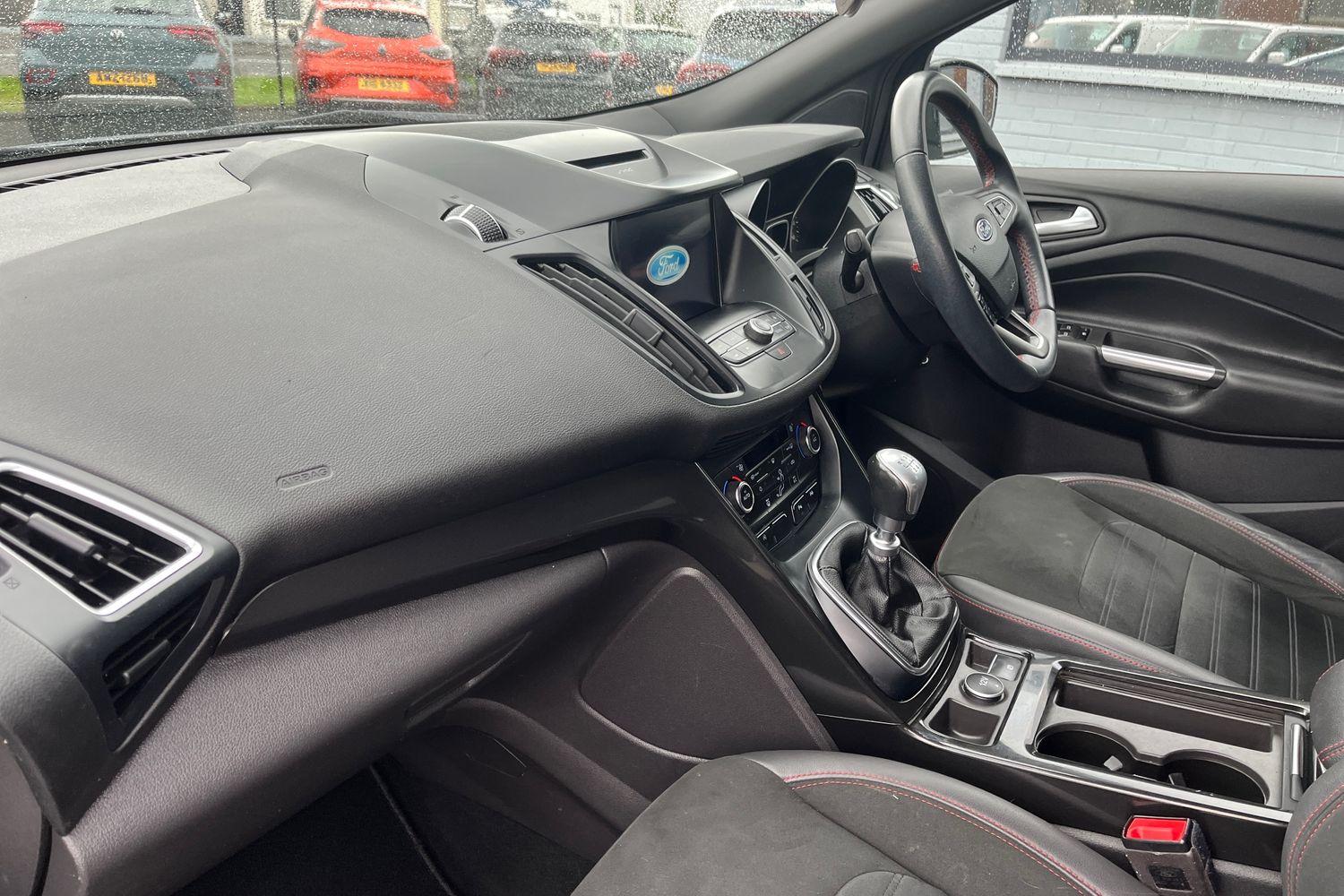 Ford KUGA Photo 17