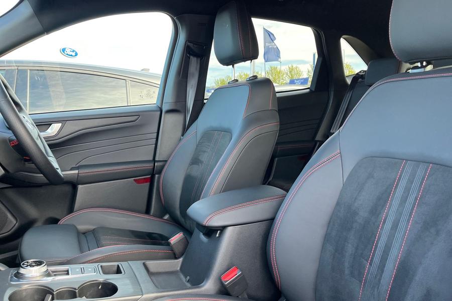 Ford Kuga Photo autoimg-c3d613ed06bcb60c1c43ace512e1b3b33bfd4243.jpg