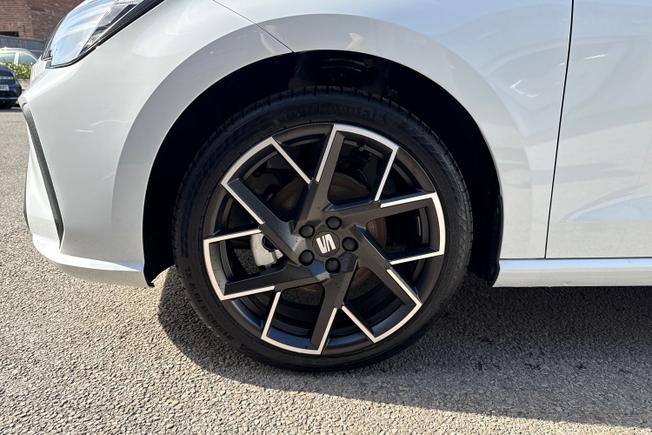 SEAT Ibiza Photo 26