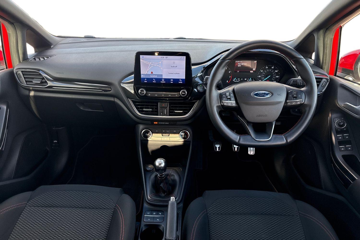 Ford FIESTA Photo 9