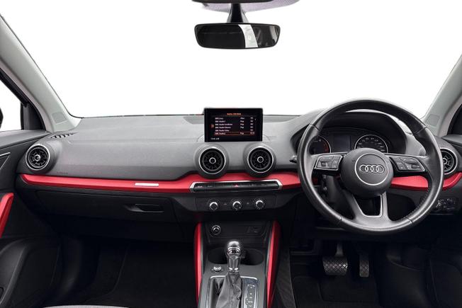 AUDI Q2 Photo 10