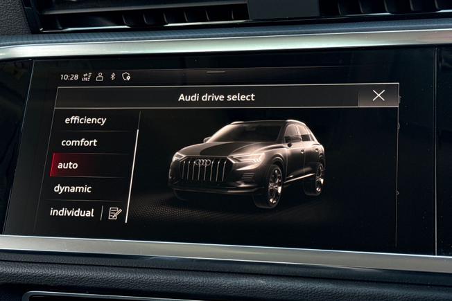 AUDI Q3 Photo 27