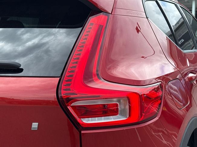 VOLVO Xc40 Photo 18