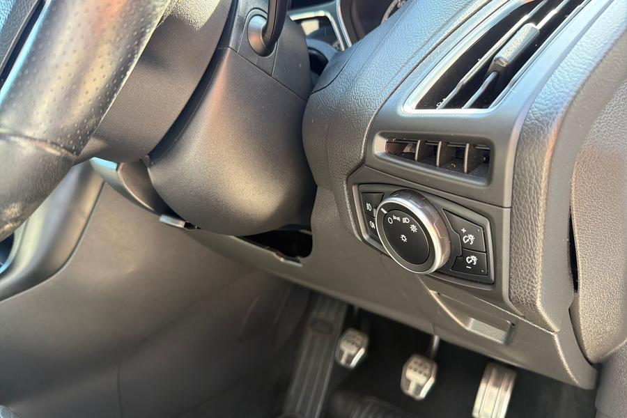 Ford FOCUS Photo autoimg-c3f7ce1bc35b5bf246b44f8ccc96ec9091f02391.jpg